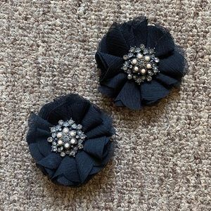 Black Flower Snaps